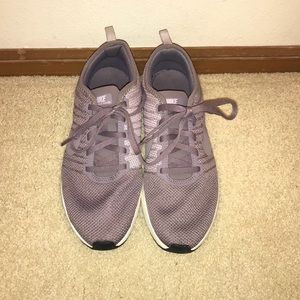 Nike dualtone light purple runners size 8